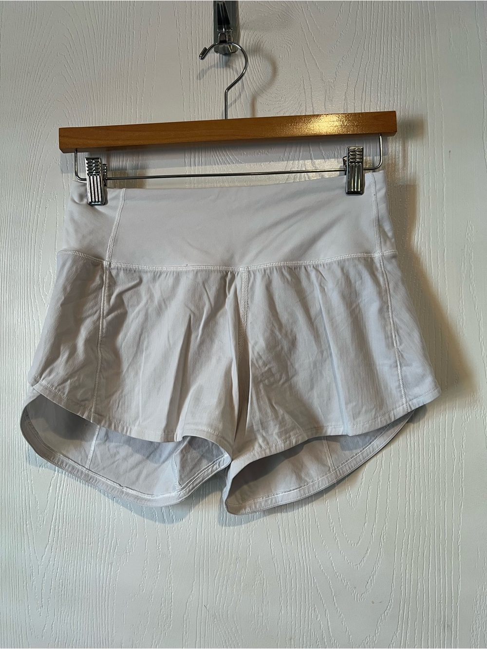 Lululemon  Speed Up Shorts light grey Lined 4" Inseam women Sz 0